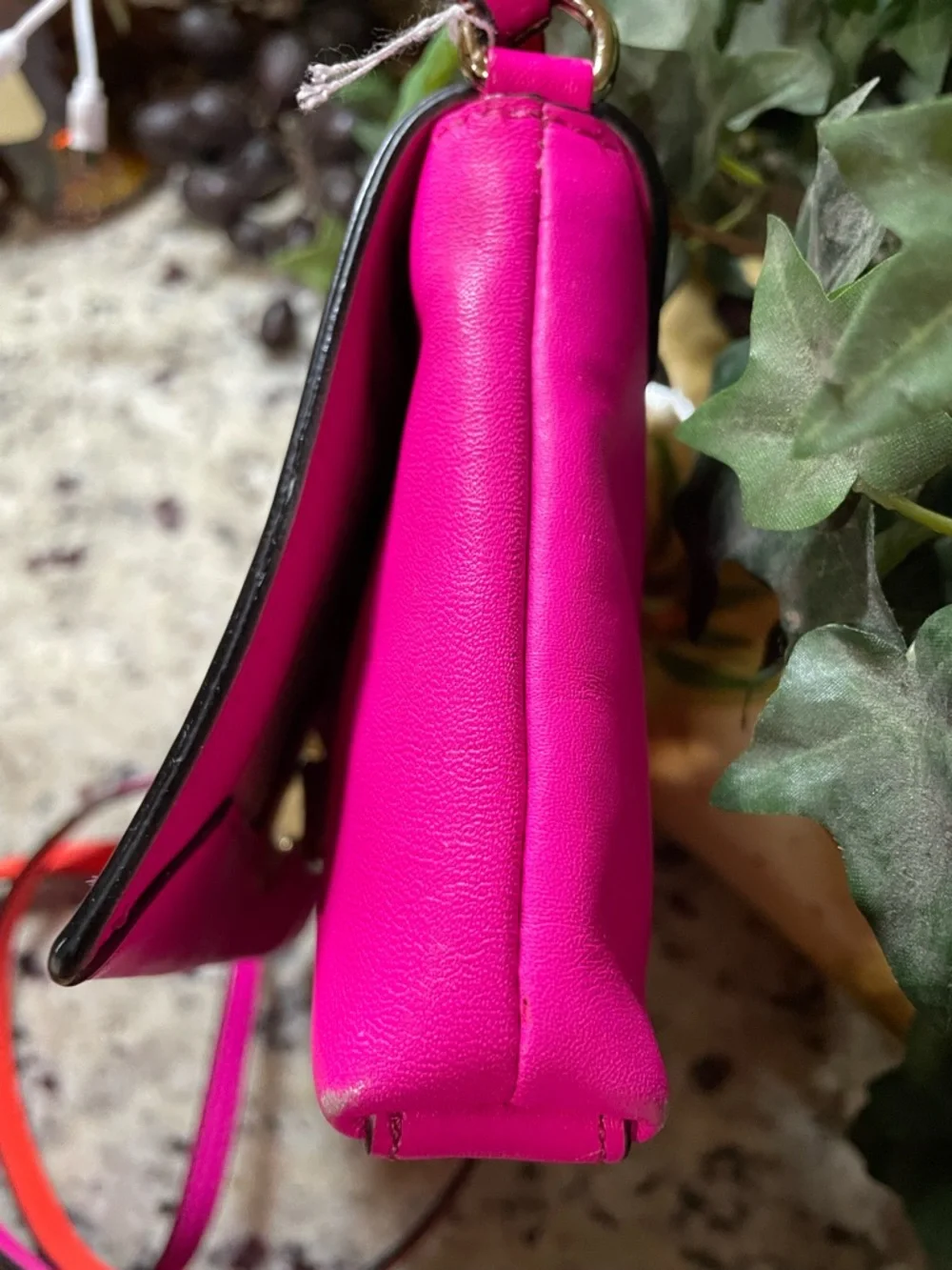 ♠️ Kate Spade Sally Newbury Lane Small Crossbody Bag Like new Preowned Fuchsia
